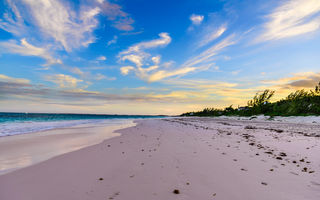 Paradisul pe Pământ: 11 plaje superbe din toată lumea care te cuceresc cu frumusețea lor