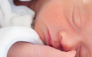 Cât de mult se deformează capul copiilor în timpul nașterii?