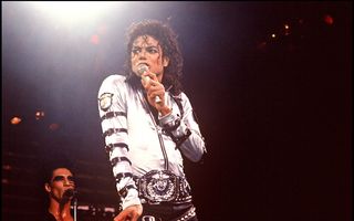 10 ani de la moartea lui Michael Jackson: 10 imagini simbolice din viața unui megastar