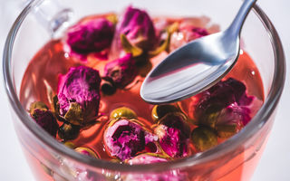 Ceaiul de trandafiri: 5 efecte utile pentru slăbire