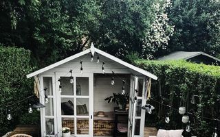 Camerele din grădină, spațiile pentru relaxare care au cucerit Instagram. Îți vei dori și tu una!