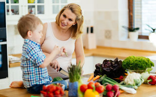 5 legume care pot deveni preferatele copilului tău dacă știi cum să le prepari