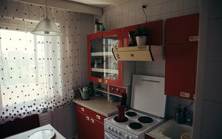 Afacere inspirată din serialul „Chernobyl“: Apartamentul în care te simți ca pe vremea dezastrului nuclear poate fi închiriat