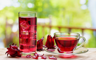 Ceaiul de hibiscus scade colesterolul, previne obezitatea și te protejează de poluare