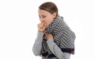 Tusea măgărească: simptome, riscuri și tratament