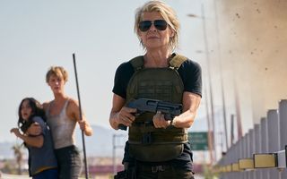 Cum s-a întors Linda Hamilton în „Terminator“, la 63 de ani: Un an de dietă fără carbohidrați și exerciții ca în armată