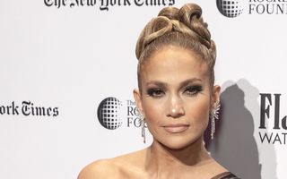5 greșeli de machiaj pe care le facem frecvent, dezvăluite de makeup artistul lui Jennifer Lopez