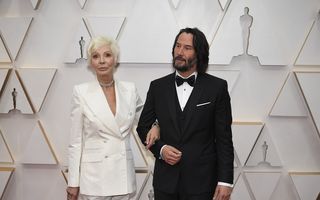 Cum a furat Keanu Reeves toate aplauzele la Oscar 2020: Starul a venit cu mama lui pe covorul roșu
