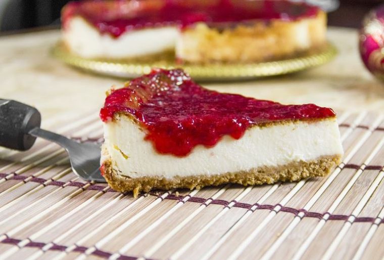 Cheesecake fără coacere. Rețeta delicioasă pentru începători: gata în 6 minute, din 6 ingrediente