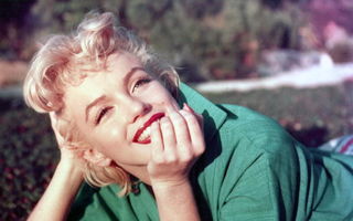 Rutina de skin care oficială a lui Marilyn Monroe: Ritualul pe care îl respecta în fiecare zi