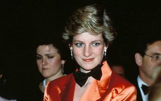 6 look-uri inedite ale Prințesei Diana. Purta creion dermatograf albastru și a avut părul lung