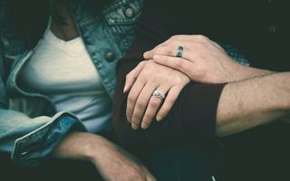 3 tipuri de relații amoroase care te extenuează încet, fără să îți dai seama