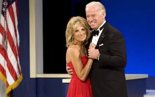 Jill Biden, noua Prima Doamnă a Americii: Femeia care l-a ajutat pe Joe Biden să treacă peste o dublă tragedie și să câștige Casa Albă