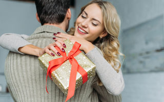 Cadouri pentru ea: Idei pentru cele mai frumoase surprize de Crăciun