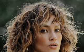 Imaginile cu care Jennifer Lopez și-a șocat fanii: Motivul pentru care vedeta a renunțat la machiaj