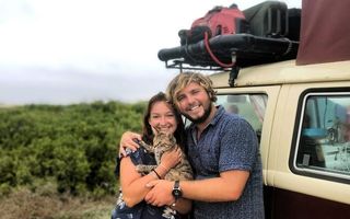 Scenariu de film: Turiști blocați un an în Mexic pentru că n-au vrut să-și abandoneze pisica