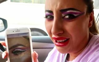 Aceste femei regretă că au plătit un makeup artist: 20 de machiaje oribile