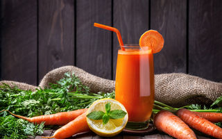Ce se întâmplă în corpul tău dacă începi să bei suc de morcovi