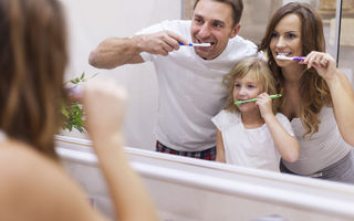 Beneficiile spălatului pe dinți pentru întregul organism, nu doar pentru dinți