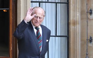 Prințul Philip, o viață dedicată Reginei: 35 imagini din trecutul său