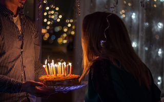 Cum să-ți sărbătorești ziua de naștere în pandemie: 3 idei sigure și distractive