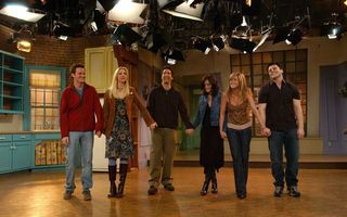 Serialul „Friends“ revine cu un episod special: Tot ce trebuie să știi despre reuniunea actorilor tăi preferați
