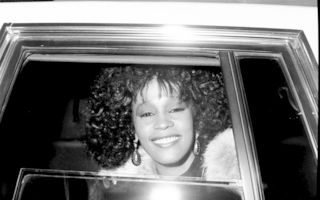 Viața lui Whitney Houston în imagini. Fata de aur ar fi avut azi 58 de ani