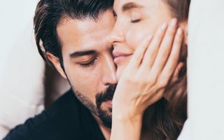 8 lucruri pe care n-ar trebui să le spui dacă ești cu adevărat fericit în relație