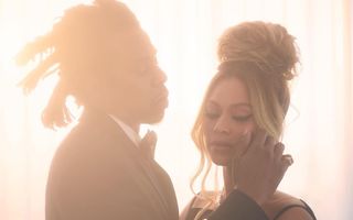 Beyonce, noua imagine a Tiffany & Co: A pozat alături de Jay-Z, purtând celebrul diamant galben Tiffany în valoare de 30 de milioane de dolari