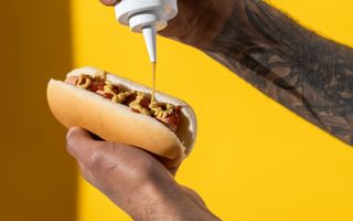 Fiecare hotdog pe care îl mănânci îți reduce speranța de viață cu 36 de minute, potrivit unui nou studiu