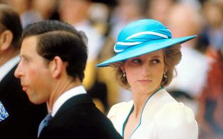 Prințesa Diana a fost prima care a înșelat în căsnicia cu Prințul Charles, potrivit fostului ei ofițer de protecție