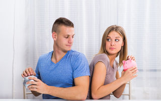 Greșeala legată de bani care poate duce la destrămarea cuplurilor, potrivit unui nou studiu
