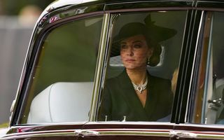 Întruchiparea eleganței. Kate Middleton, Prințesa de Wales, imaginea demnității la înmormântarea Reginei - FOTO în articol