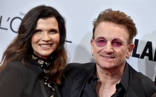 Secretul unei căsnicii de 40 de ani. Bono și soția sa, Ali Hewson, sunt și iubiți și prieteni