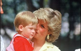 Prințul Harry a dezvăluit care era parfumul preferat al Prințesei Diana. Iată cât costă și de unde îl poți cumpăra