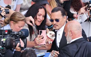 Johnny Depp, copleșit de emoții, la Festivalul de la Cannes. Celebrul actor urmează să vină și în România