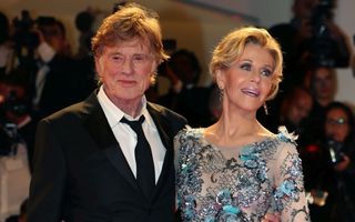 Bârfă între staruri: Jane Fonda susține că Robert Redford "are o problemă cu femeile". Iată ce drame au marcat viața actorului