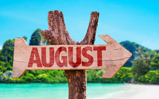 Horoscopul lunii august. Vărsătorul are neapărat nevoie de o vacanță
