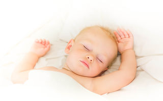 Cum să adormi bebelușul în 40 de secunde