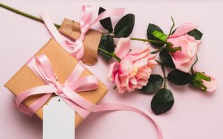 Lux și rafinament pentru Ziua Femeii: Descoperă selecția Notino de cadouri memorabile!