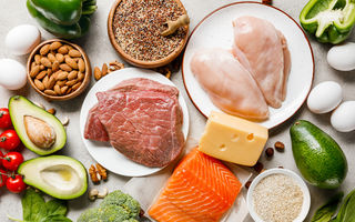 Ce riscăm când mâncăm prea multe proteine?