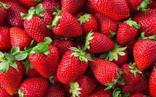 Ce conțin căpșunile și de ce sunt atât de sănătoase