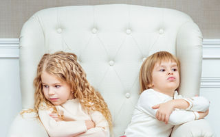 Cum îți dai seama că ai crescut într-o familie cu atașament nesigur