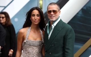 Brad Pitt și Ines de Ramon, un cuplu perfect pe covorul roșu. FOTO