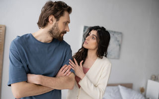 De ce ne îndrăgostim de oamenii care nu pot rămâne