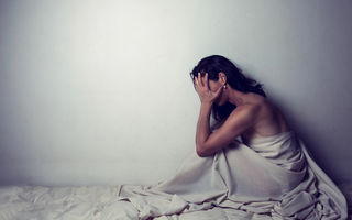 Îl visezi noaptea, deși nu mai e în viața ta – ce spune subconștientul tău despre această legătură