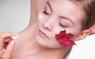 Îngrijirea tenului în sezonul de toamnă: Ritualul complet pentru piele sănătoasă și luminoasă