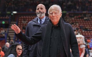 Viața lui Giorgio Armani: de la vitrinele din Milano la legenda modei internaționale