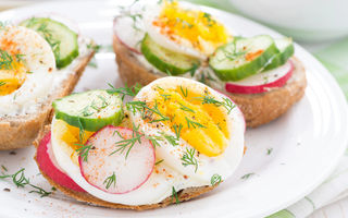 Ou fiert: calorii puține, proteine multe – alimentul perfect pentru orice dietă