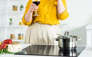 Plite electrice sau pe gaz: care este alegerea potrivită pentru bucătăria ta?